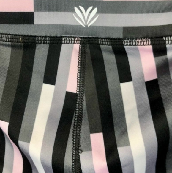 ⭐Free With Purchase⭐ - Picture 4 of 5